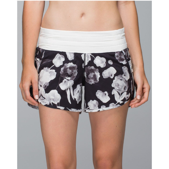 Lululemon Run Track Shorts 4 NWOT - Picture 3 of 14